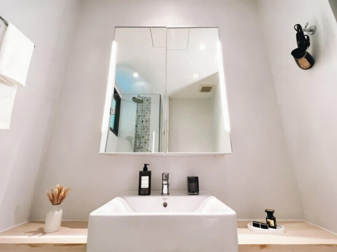 Bathroom 4, Solara Stays Phuket, Phuket Island