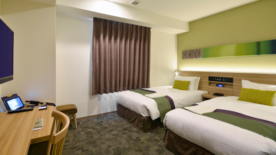 Bedroom 13