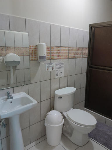 Bathroom 3, Hotel Dalinky, San Jorge