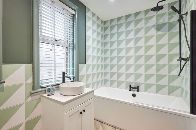 Bathroom, Host Stay Kittiwake House, North Tyneside