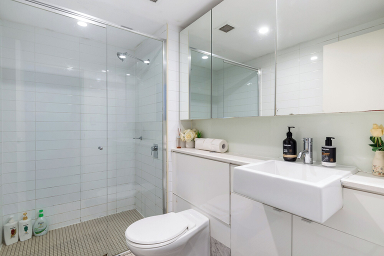 Bathroom 3, Private 2 Levels Darling Harbour ICC, Sydney