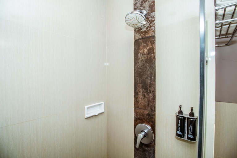 Bathroom 7