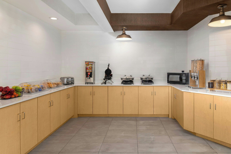 Food & Drinks 5, Fairfield Inn & Suites Jackson, Jackson
