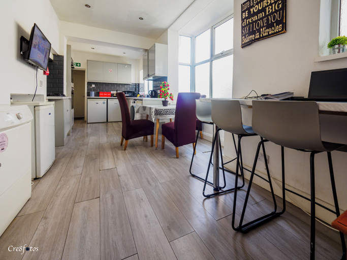 Food & Drinks, WoodHus Executive Double Room 6, Stoke-on-Trent