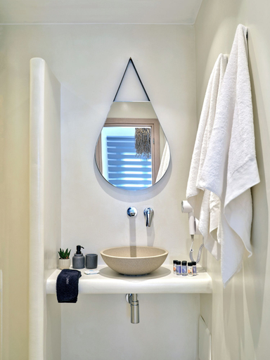 Bathroom 5, Marjay, South Aegean
