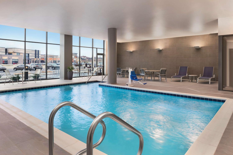 Sport & Beauty, Hilton Garden Inn Milwaukee Brookfield Conference Center, Waukesha