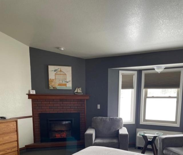 Bedroom 2, Hilltop Inn, Broomfield