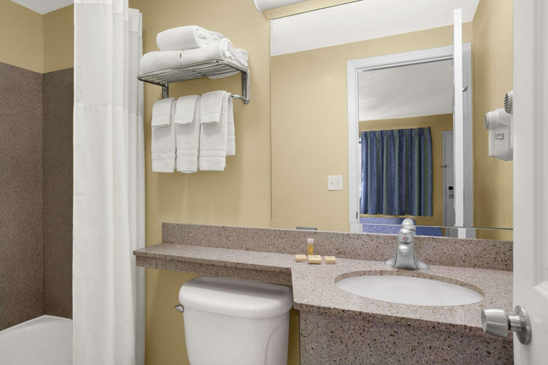 Bathroom 4, Days Inn by Wyndham Middletown, Orange