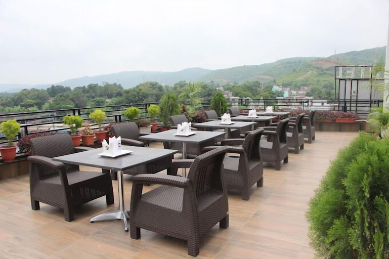 Food & Drinks 5, Nilima palace, Sahibganj