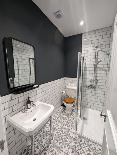 Bathroom 3, 89 The Merchants by The House of Danu, Edinburgh
