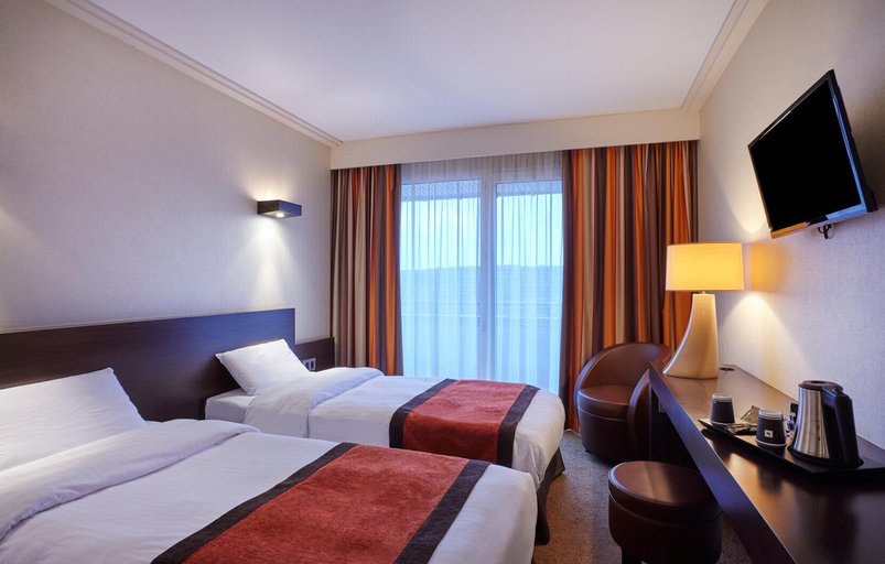 Bedroom 4, Hotel Spa Du Beryl, Orne