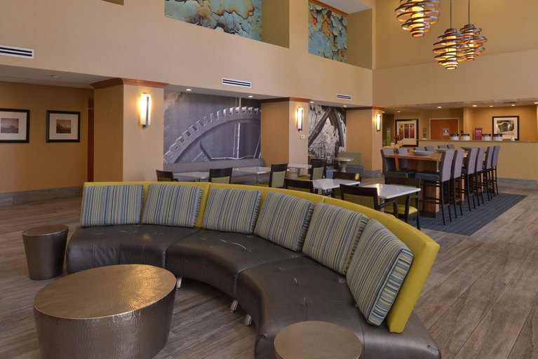 Public Area 3, Hampton Inn & Suites Bakersfield North-Airport, Kern