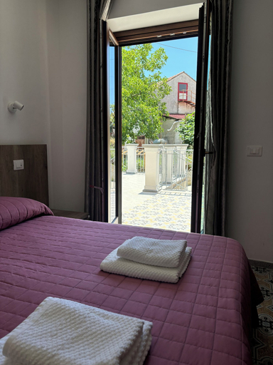 Bedroom 4, La Perla dei Gemelli, Napoli