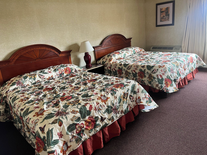 Bedroom 2, Sleeping Ute Mountain Motel, Montezuma