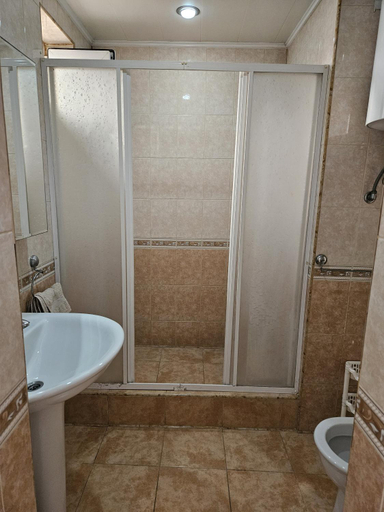 Shower 4, Cozy room in DownTown, Baku