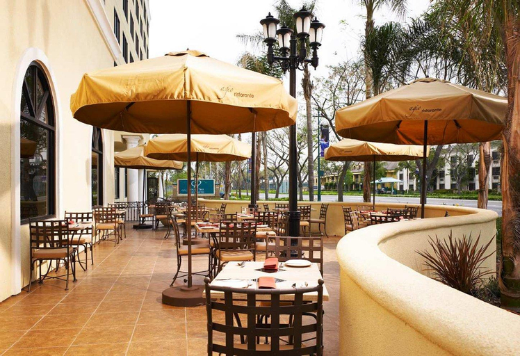 Food & Drinks 3, DoubleTree Suites by Hilton Hotel Anaheim Resort - Convention Center, Orange