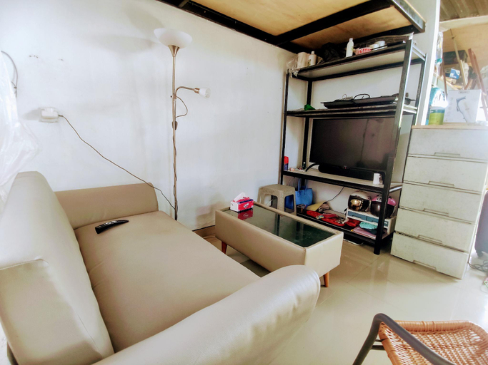 Shared lounge/TV area, Hilltop Ocean View Villa Uluwatu, Badung