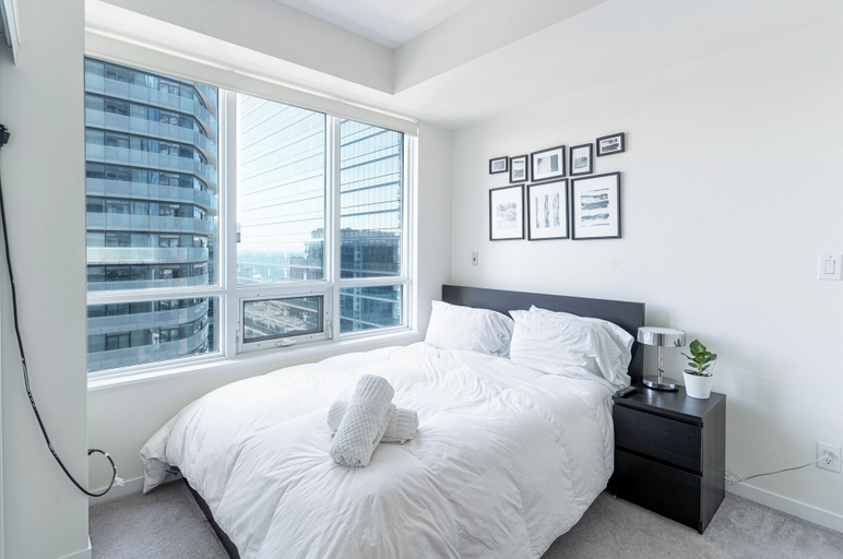 Bedroom 2, Maple Leaf Square Executive Suites, Toronto