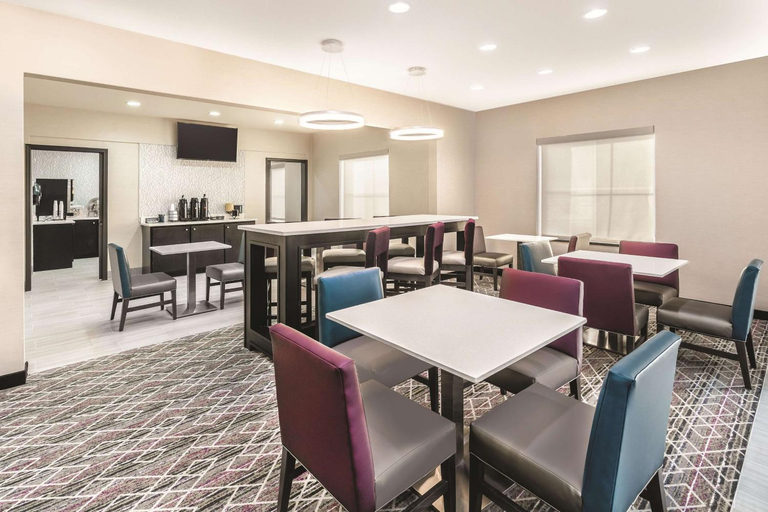 Food & Drinks 5, La Quinta Inn & Suites by Wyndham Rome, Floyd
