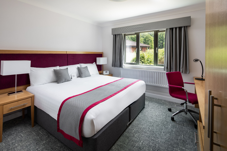 Bedroom 3, Warwick Conferences - Radcliffe, Warwickshire