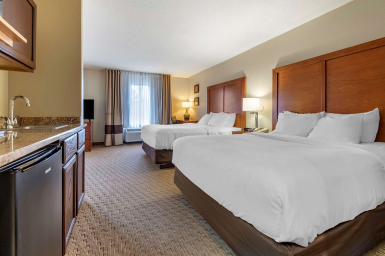 Bedroom 3, Comfort Inn & Suites Black River Falls I-94, Jackson