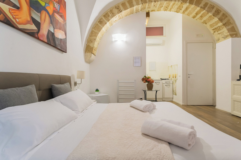 Bedroom 2, Bari Red Rooms by Wonderful Italy, Bari