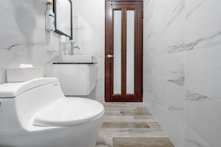 Bathroom 4, Water House, Nantou