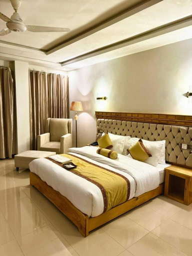 Others 5, Royal Elite Hotel, Malakand