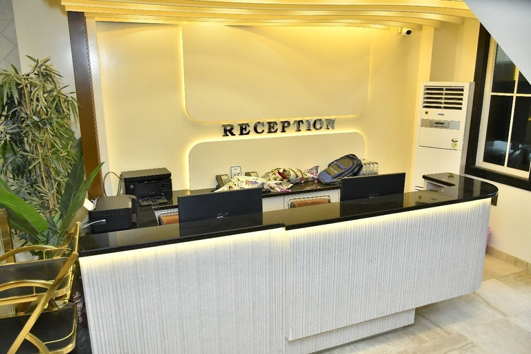 Others 4, Deep Hotel, Kanpur Nagar