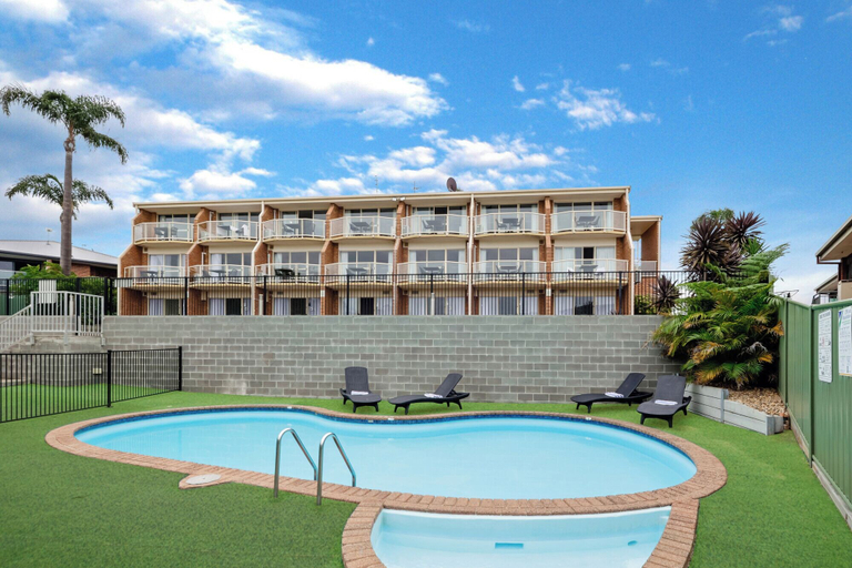 Exterior & Views 2, Sapphire Waters Motor Inn, Bega Valley