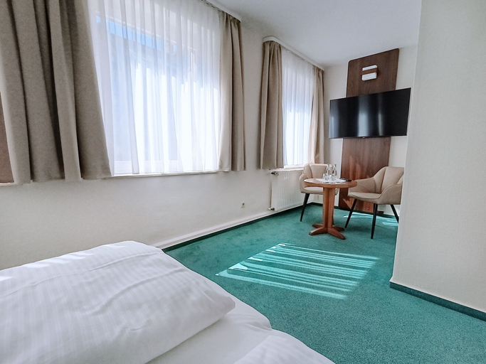 Bedroom 4, Regiohotel Bunte Stadt Wernigerode, Harz