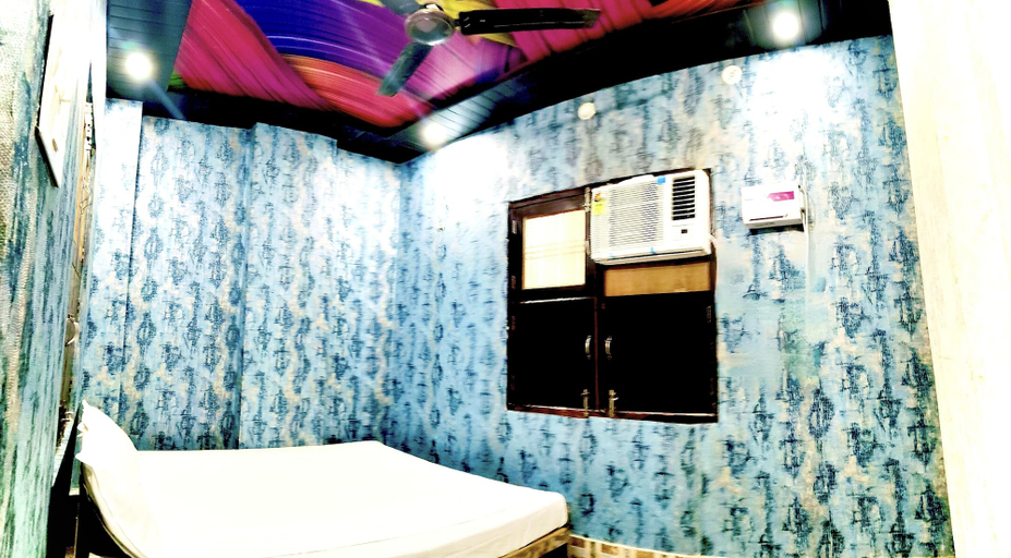 Bathroom 4, Hotel In Kashi, Varanasi