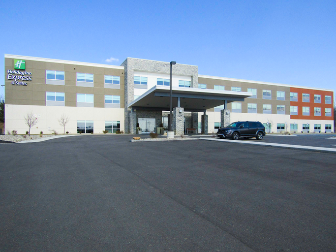 Exterior & Views 2, Holiday Inn Express & Suites COLDWATER by IHG, Branch