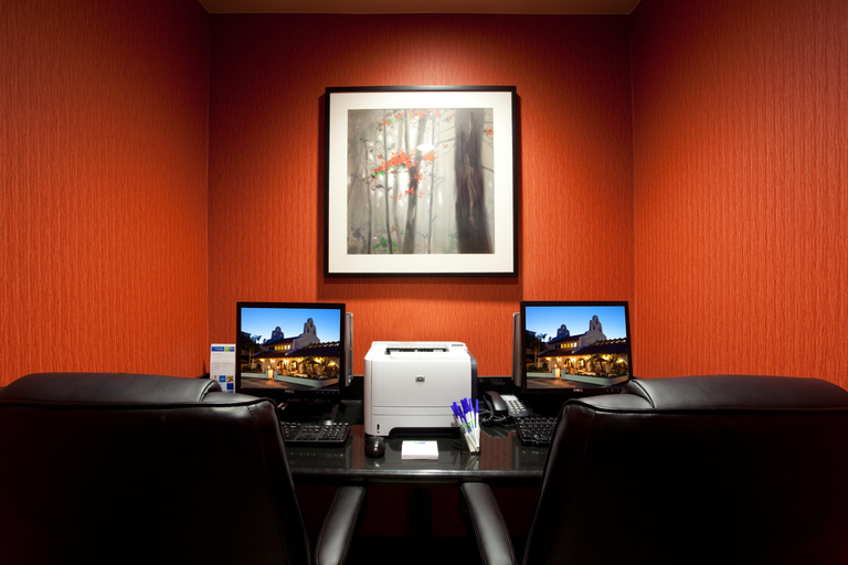 Public Area 3, Holiday Inn Express SAN CLEMENTE N � BEACH AREA by IHG, Orange