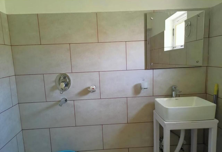 Bathroom, The Latsas, Leh