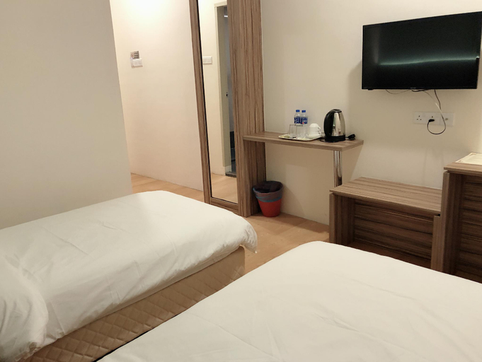 Bedroom 13