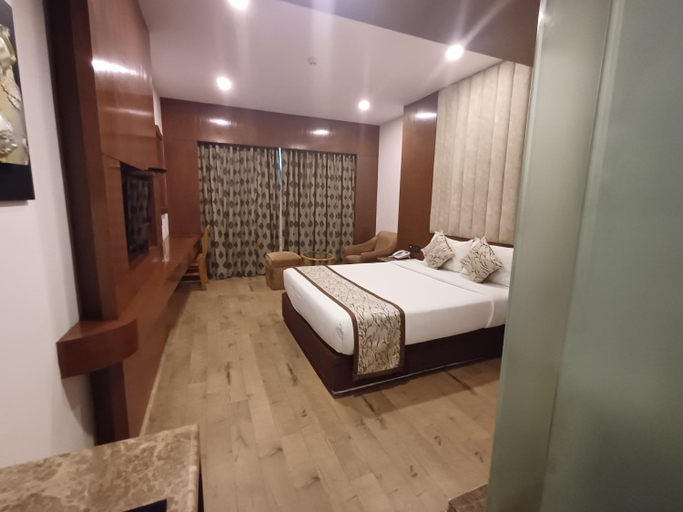 Bedroom 2, Hotel Benzz Park Chennai, Chennai
