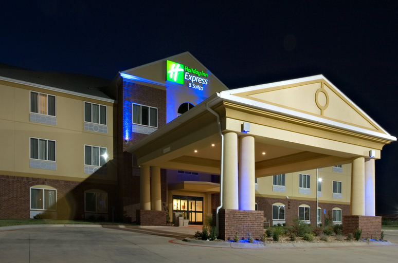 Exterior & Views 2, Holiday Inn Express & Suites CHILDRESS by IHG, Childress