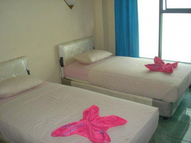 Bedroom 4, Golden Dragon Hotel, Manado