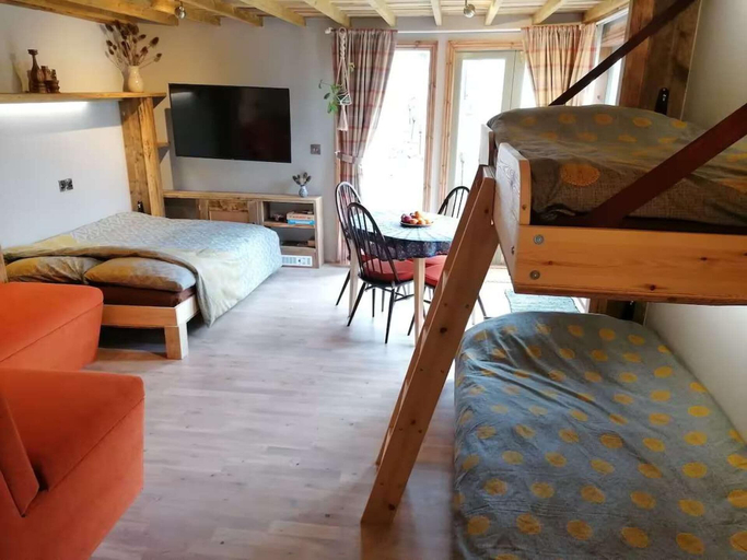 Room, Stone Moor Lodge, Justin's Peak District Base Camp, Sheffield