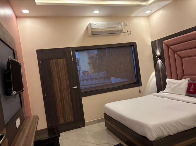 Bedroom 5, DM PAYING GUEST HOUSE, Varanasi
