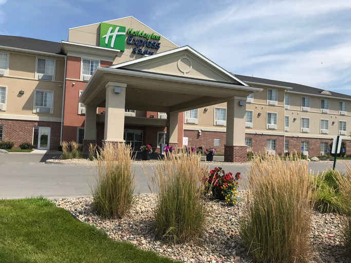 Exterior & Views 2, Holiday Inn Express & Suites COUNCIL BLUFFS - CONV CTR AREA by IHG, Pottawattamie