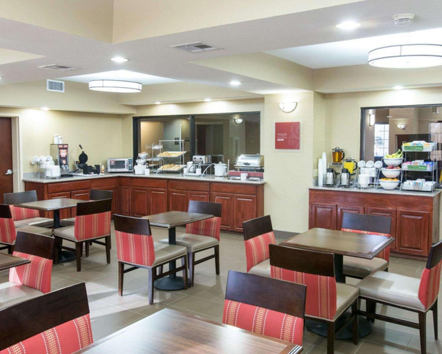Food & Drinks 5, Comfort Suites Idabel, McCurtain