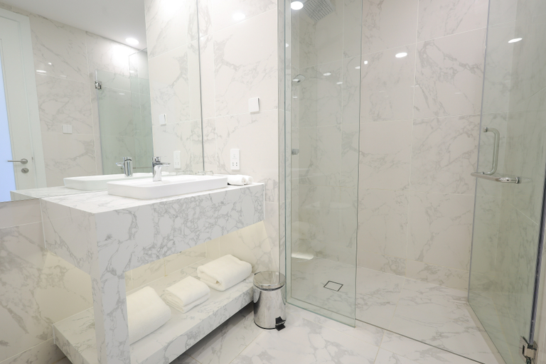 Bathroom 12