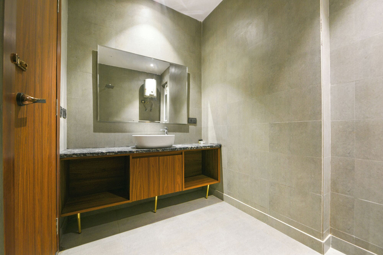 Bathroom 3, Fabhotel Dreamz, Delhi