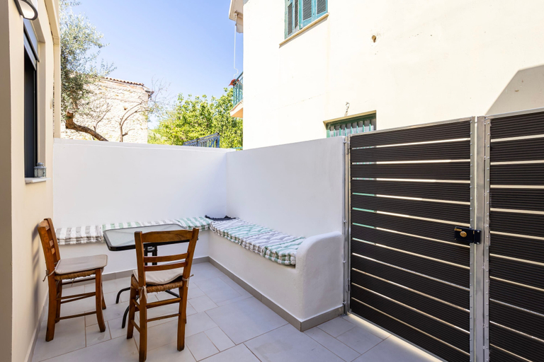 Room 2, Azure Seaside Retreat in the Heart of Petalidi, Peloponnese