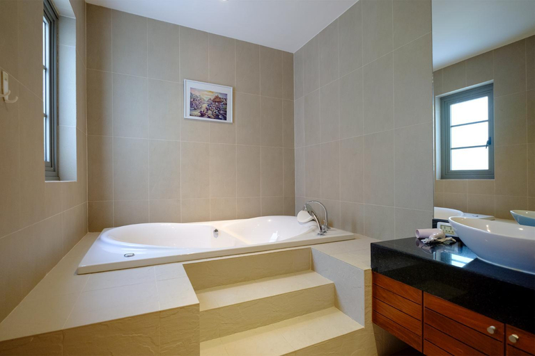Bathroom 4, Luxe 2br Pool Villa walk to Bangtao Beach, Pulau Phuket