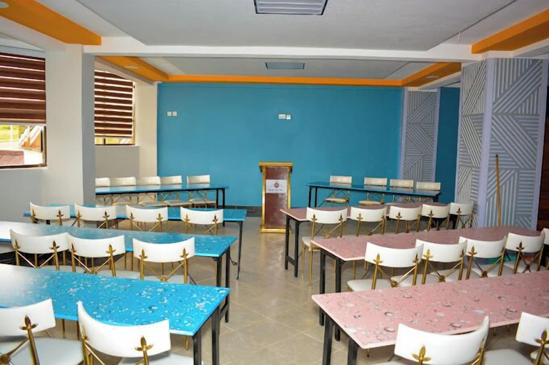 Food & Drinks 5, The 818 Hotel Ol Kalou, Ol Kalou