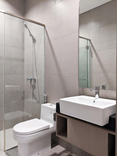 Bathroom 12