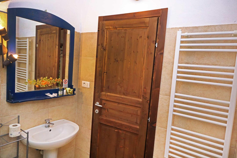 Bathroom 4, Agriturismo Masseria Alberotanza, Bari